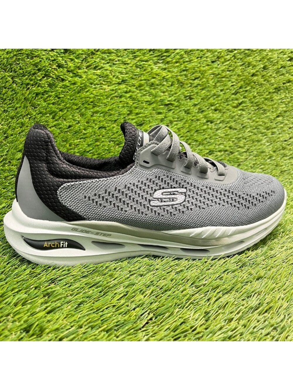 Skechers Arch Fit Orvan Trayver Mens Size 8.5 Gray Black Running Shoes Sneakers